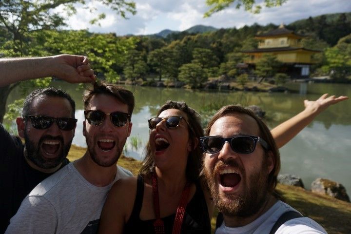 Flipando con el Kinkakuji, o Pabellón Dorado, en Kioto.