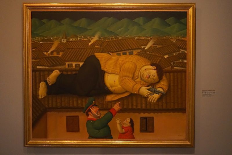 "Pablo Escobar muerto", 2006. Obra de Fernando Botero en el Museo de Antioquia